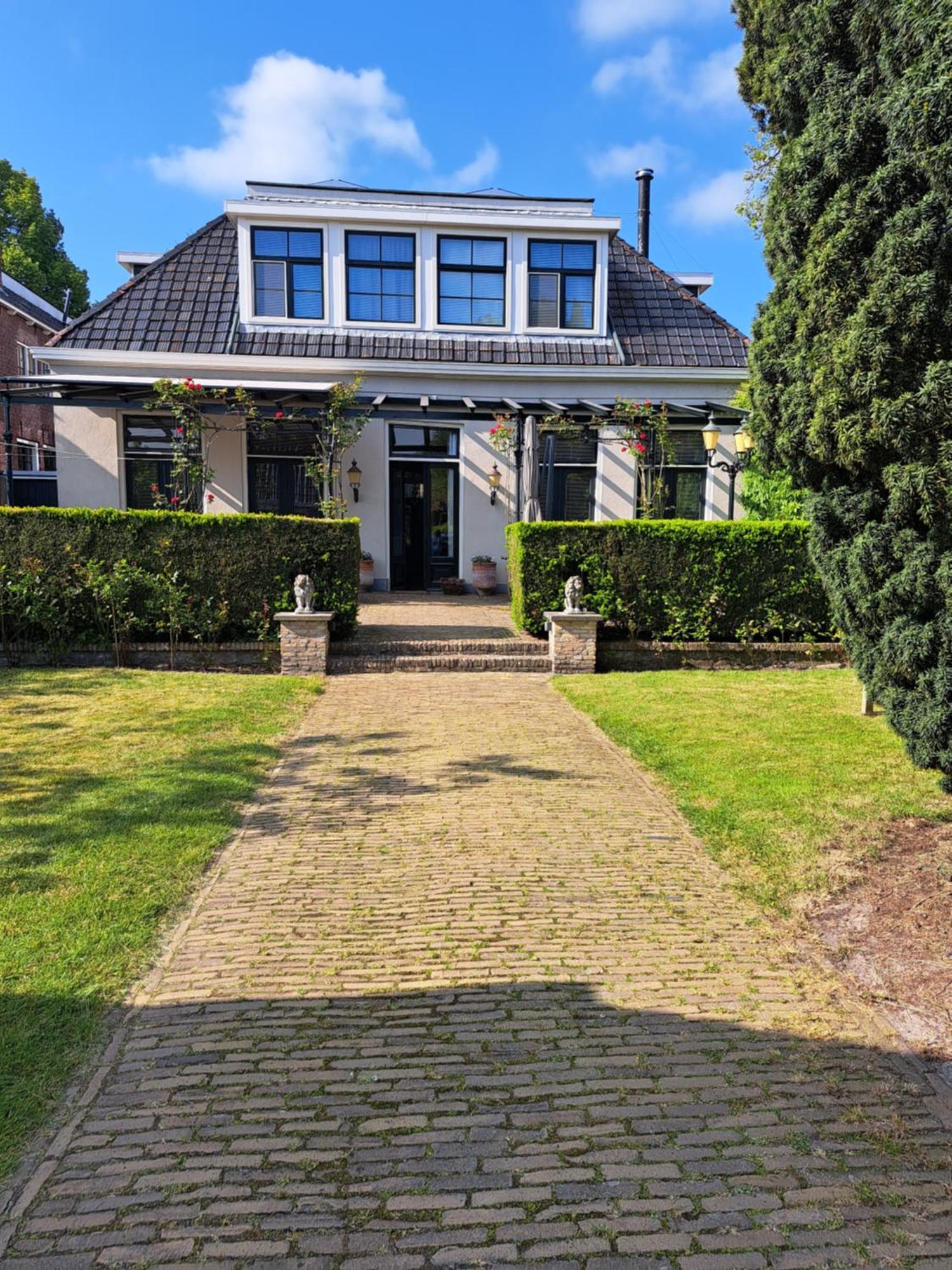 De Jonge Barones Bed and Breakfast Beetsterzwaag Exteriör bild